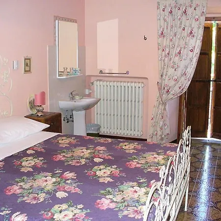 Country House La Rupe Сasa de vacaciones Montefalcone Appennino
